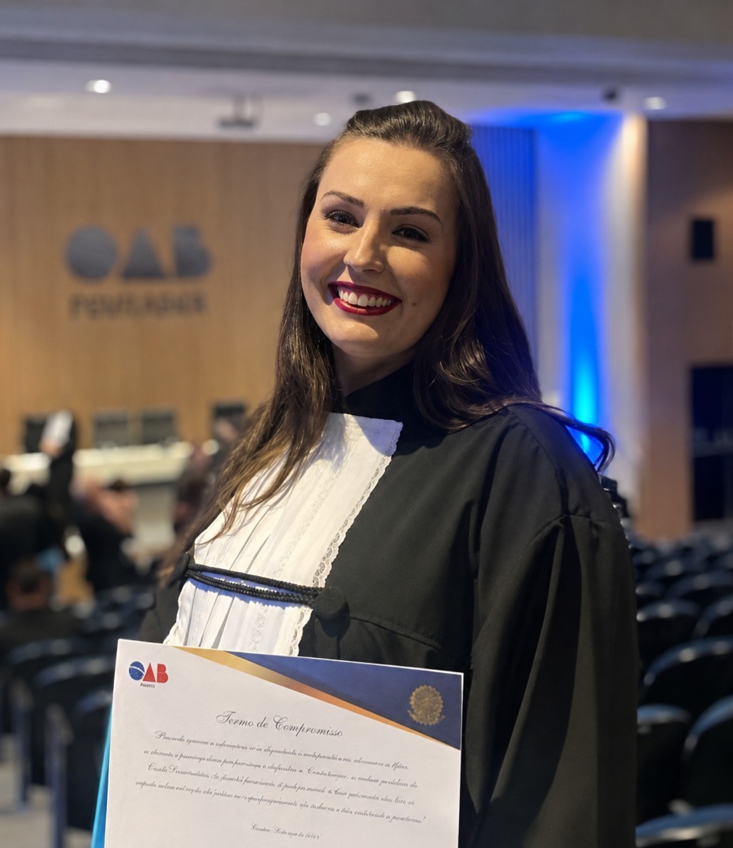 Geovana Caroline Ramos Belão, advogada de Direito de Família, OAB/PR 129.469